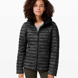 Lululemon size 4 pack it down puffer hooded jacket camo incognito gray